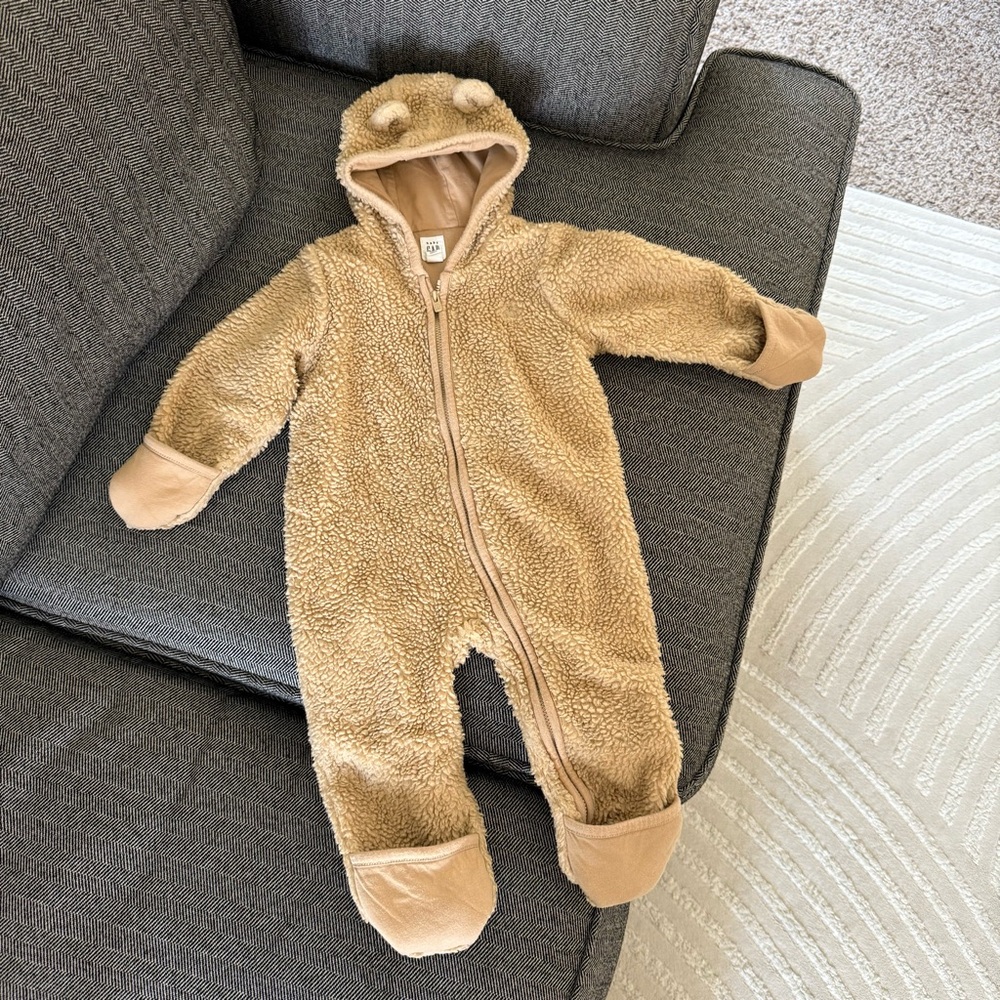 GAP Tan Fleece Kids Footie